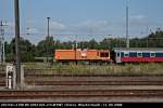 WFL 293 021-2 (WFL Lok 12) zieht einen Zug mit Personenwagen (ex EB, ex Wincanton Rail, ex NbE, ex NTW, ex EIB, ex Su¨ice 745 580-1, gesehen Wustermark-Elstal 11.09.2008)
