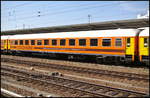 schnellzugwagen/558636/in-diensten-von-locomore-ist-dieser In Diensten von Locomore ist dieser 2. Klasse Sitzwagen der Gattung Bmz und war am 11.05.2017 im LOC 1819 von Berlin nach Stuttgart eingereiht. Da das Unternehmen am 12.05.2017 Insolvenz beantragte, wurden die Zugleistungen gestrichen und die Wagen im ehemaligen Talgo-Werk Berlin geparkt. Inzwischen sind sie auch von dort weg (A-RAILW 61 81 22-90 006-0 Bmz)