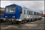 SNCF X 2235 ist ein Dieseltriebwagen wie man ihn auf Linien in Limousin, der Dordogne, um Bourdeaux und Limoges finden konnte. Eingesetzt wurde er auch mit Anhängern der Baureihe XR 6000 bei hohem Fahrgastaufkommen. Inzwischen steht der Triebwagen im Eisenbahnmuseum Cite du Train in Mulhouse und wurde am 10.11.2023 fotografiert.