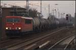 DB 155 061-5 mit Kesselwagen am 27.01.2012 in Berlin-Karow.