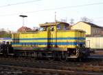 V 60.02 / 345 243 der Hessische Güterbahn GmbH mit einem Bauzug (Bebra, 25.04.2007, ex TLG 15, KEG 006, Zementwerk Karsdorf)