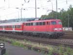 KW 24/21025/db-110-440-5-kommt-mit-dem DB 110 440-5 kommt mit dem Regio aus Fulda zur Abstellung (Bebra, 12.06.2007)