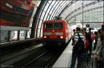 DB Regio 143 556-9 mit dem Regio nach Ostbahnhof wird bereits sehnsüchtig erwartet.