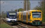 Zeitgleich kamen NEB VT VT 732 und ODEG VT 650.77 am Fotostandort in Berlin-Karow am 27.04.2012 vorbei.
