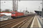 DB Fernverkehr 101 099 mit einem IC am 30.03.2013 Hhe Berlin-Karow
