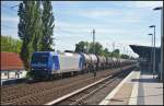KW 25/275158/rheincargo-2015--145-cl-201- RheinCargo 2015 / 145-CL 201 / 145 097 mit einem Kesselwagen-Zug am 17.06.2013 in Berlin-Karow