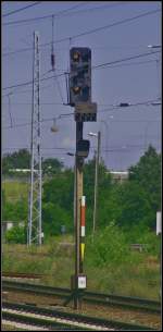 Das Blocksignal mit der Nummer 155 Richtung Grner Kreuz zeigt folgendes Signalbild: Hl 12b - Fahrt mit 60km/h, Halt erwarten (gesehen Berlin Schnefeld Flughafen 07.07.2013)