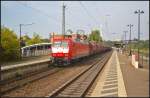 kw-36/412750/db-schenker-145-047-7-mit-tanoos-wagen DB Schenker 145 047-7 mit Tanoos-Wagen am 05.09.2014 durch den Bahnhof Uelzen