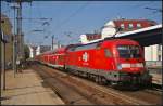 DB Regio 182 002-6 macht Werbung für  20 Jahre RE1 - Ein Takt, der bleibt .