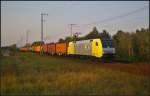 ITL 152 197-0 mit einem Container-Zug am 16.09.2014 durch die Berliner Wuhlheide
