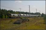 ITL CB 1001 / 266 106-4 mit Faccnpps-Wagen der Firma railco am 17.09.2014 durch die Berliner Wuhlheide (NVR-Nummer 92 80 1266 106-4 D-ITL)