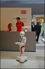 InnoTrans 2016 in Berlin: Der Deutsch sprechende humanoide Roboter 'Pepper'wurde speziell für eine möglichst natürliche Interaktion mit Menschen von DB Systel und IBM entwickelt.
