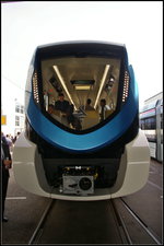InnoTrans 2016 in Berlin: Frontansicht des führerstandslosen Siemens Inspiro für die Metro Riyadh in Saudi-Arabien.