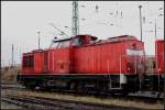298 074-6 steht in einer Reihe mit den abgestellten Loks (Railion Deutschland AG, LEW 11912/1968, ex 201 074-2, z-gestellt 30.10.2008 BCSX, Cottbus 28.12.2009)