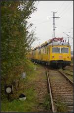 z-Stellungen/97511/db-704-001-7-steht-mit-anderen DB 704 001-7 steht mit anderen 704er auf einem der Gleise wo Schrottloks vor sich her rosten (gesehen Cottbus 05.10.2010 - Update: In Aw Cottbus z)