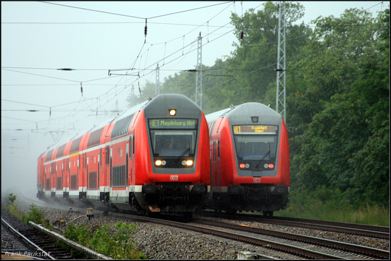 Treffen der Regiobahnen bei starken Gewitterregen (Berlin Friedrichshagen, 01.07.2009)