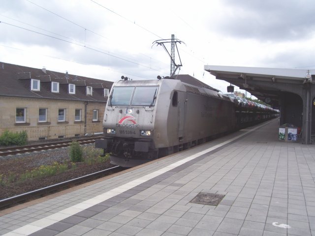 TX Logistik 185 539-4 mit einem Autozug (Göttingen, 02.07.2007).