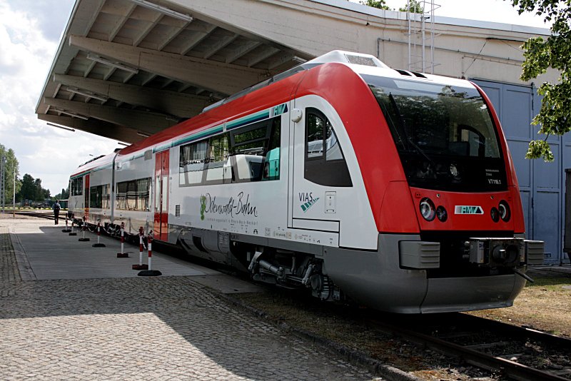 VT116 / 615 116 der Odenwaldbahn zu Gast am Tag der offenen Tr (Bombardier, Hennigsdorf, 16.05.2009).
