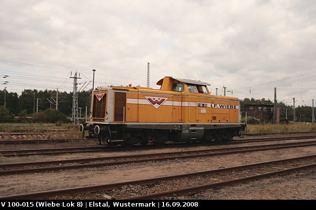 Wiebe V100-008 (Lok 8) abgestellt am Rbf Wustermark (ex DB 211 015, gesehen 16.09.2008).