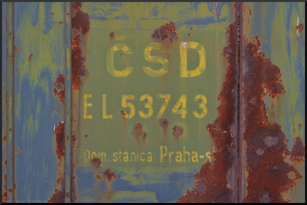 Die Kennung ČSD EL 53743 lässt auf einen Bahndienstwagen (Umbau Schnellzugwagen) schließen. Der Wagen stand am Ende eines Seitengleises im Eisenbahnmuseum Jaroměř.

Jaroměř, 21.05.2022

