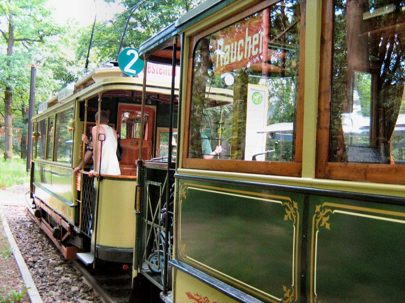 Blick zum Tw 10 in der Schleife Mahlsdorf-S�d, Sommer 2007