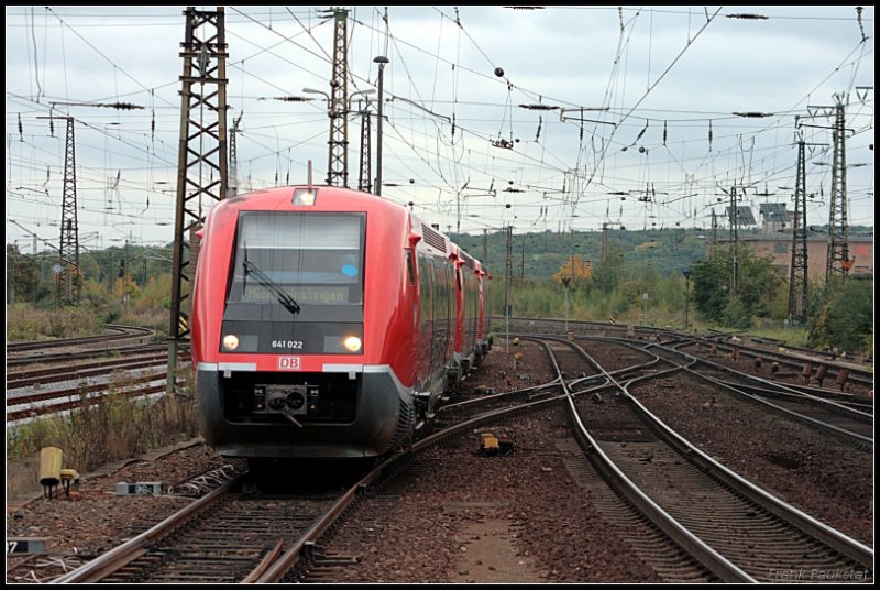 DB 641 022 bei der Einfahrt in den Bahnhof nach dem Umsetzen (Weimar 10.10.2009)