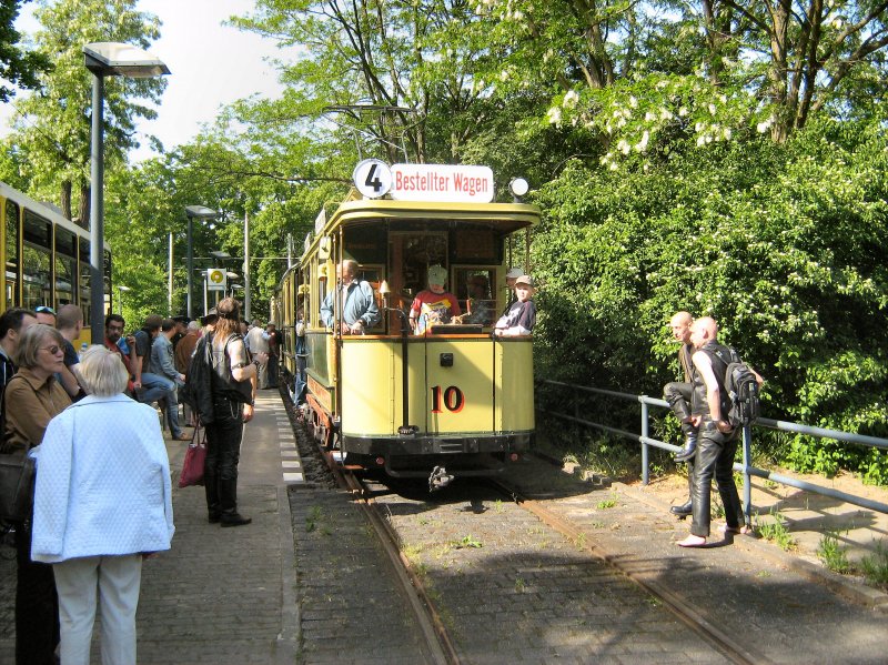 Hochbetrieb an der Endstelle Altes Wasserwerk Friedrichshagen, 17.5.2009