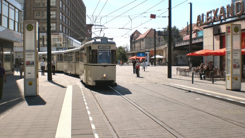 REKO-Zug biegt in die Haltestelle Alexanderplatz ein, Berlin 14.6.2009
