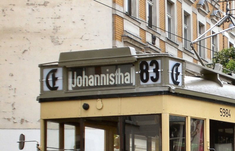 T24 mit Beschilderung als Linie 83E Johannisthal (in Johannisthal 9. August 2009)