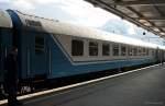 RZD 622070 80436 5 WLABm in der hellblau/weien Lackierung ist ein Schlafwagen (Berlin Lichtenberg 12.10.2009)