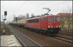 DB Schenker 155 251 mit einem Kesselwagenzug am 20.12.2012 in Berlin-Jungfernheide