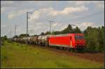 RHC 2005, angemietet von Ascendos Rail und ohne groen seitlichen Logo, mit Kesselwagen-Zug am 09.06.2013 durch die Berliner Wuhlheide (NVR-Nummer 91 80 6 145 093-1 D-RHC, 145-CL 015)