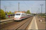 br-401/368278/db-fernverkehr-401-002-1-faehrt-am DB Fernverkehr 401 002-1 fährt am 05.09.2014 durch den Bahnhof Uelzen