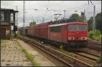 DB Schenker 155 158-9 mit neuen VW-Transportern aus Kunowice am 15.06.2012 in Berlin-Kpenick auf dem Weg nach Emden Terminal    - Update: ++ 05.2018 bei Fa.