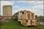 KMT 1 in Magdeburg Neustadt, 10.05.2015    Der Rangierdiesel wurde 1961 bei LKM gebaut und ging an den Konsum Mhlen- und Teigwarenbetrieb Magdeburg, wo sie die Nummer  1  erhielt.