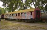 DR 00 80 70-40 187-5 der MITROPA in sehr schlechtem Zustand auf einem der Gleise des ehemaligen Bahnbetriebswerks Wittenberg whrend der Bahnaktionstage am 15.09.2013 entdeckt