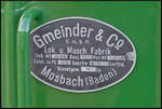 Etwas versteckt findet sich das Herstellerschild der MFLL Lok 10. Gebaut wurde sie von Gmeinder & Co in Mosbach (Baden). Als Fabriknummer (Lok.No) wird 4696 angegeben. Das Baujahr ist 1952. Der Motor hat die Nummer (Mot.No) 12926, die Leistung in PS ist 35. Die Geschwindigkeit in km/h mit 4-8-12 (Schaltstufen). Das Dienstgewicht liegt bei 7to. Gesehen wurde das Schild bei den Glühweinfahrten 2023 in Leipzig-Lindenau.