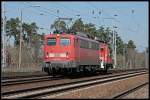 DB Schenker 140 070-4 mit 362 896-3 im Schlepp (gesehen Ludwigsfelde Genshagener Heide 07.04.2010)