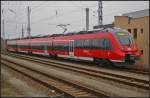 Nach einer Probefahrt kommt der TALENT 2 mit ungewhnlicher Nummer 2442 213 zum Abrsten am 18.02.2013 nach Hennigsdorf b.