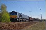 Freightliner 653-09 / 266 119-7 mit Eaos-Wagen in Berlin Wuhlheide, 23.04.2015.