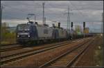 RBH 121 / 143 048 und RBH 125 mit einen Kesselwagen-Zug am 27.10.2013 in Berlin Schnefeld Flughafen    ++ 23.09.2019 bei Bender, Opladen