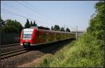 DB 424 021-4 ohne funktionierendem Schlusslicht, daher die Tafeln, als S3 nach Hannover Hbf (gesehen Lehrte-Ahlten b.