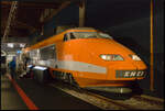 Der TGV Sud-Est (oder PSE) war der erste reguläre TGV der SNCF. Eingesetzt wurden die Garnituren auf der Strecke Paris - Lyon, was ihnen ihren Namen gab. TGV 61 in der typischen orangenen Farbgebung steht heute im Eisenbahnmuseum Mulhouse, nachd ...