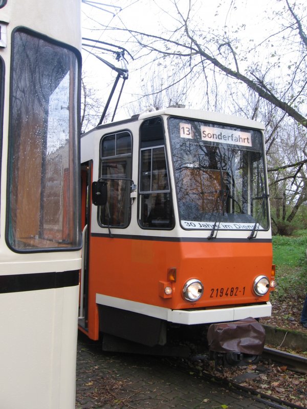 Tw 482 in der Schleife Wei�ensee, BERLIN Herbst 2006