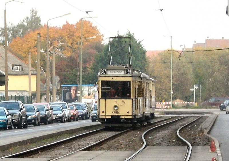 Tw 5984 mit zwei H�ngern in Berlin, Am Steinberg - 12.10.2008